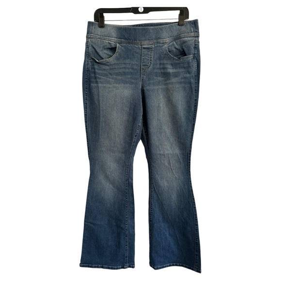 Classic Blue Women's Jeans - Picture 1 of 11